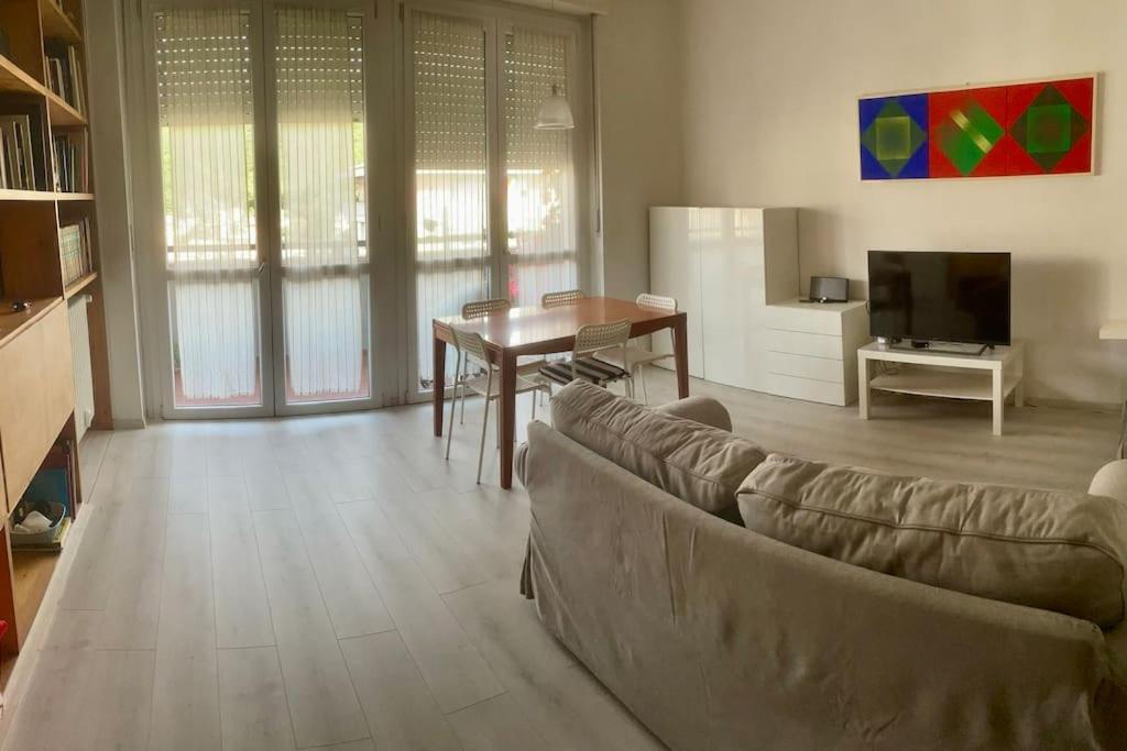 CollebeatoAttico Montiglio - Panorama-Wifiアパートメント エクステリア 写真